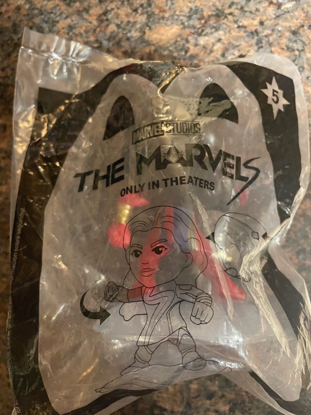 Ms. Marvel Action Figure - Picture 4 of 4